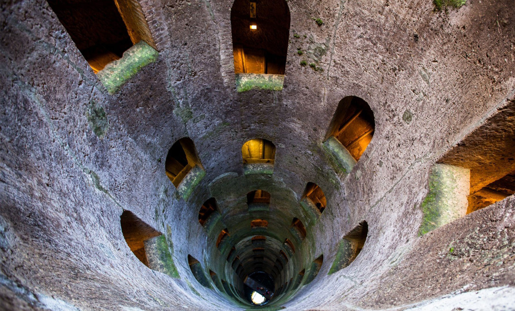 orvieto-pozzo-di-san-patrizio-interno-7-1-1920x1080-c-default